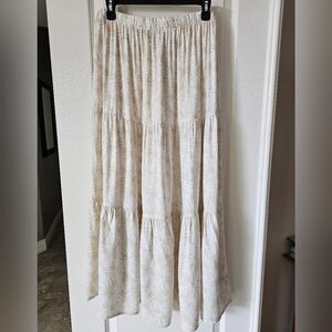 NWT Tiered Skirt XL